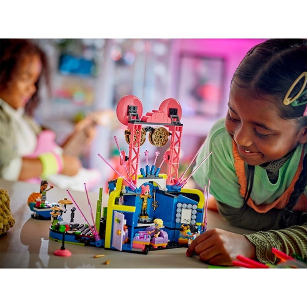 Køb LEGO® Friends Heartlake City Musiktalentshow