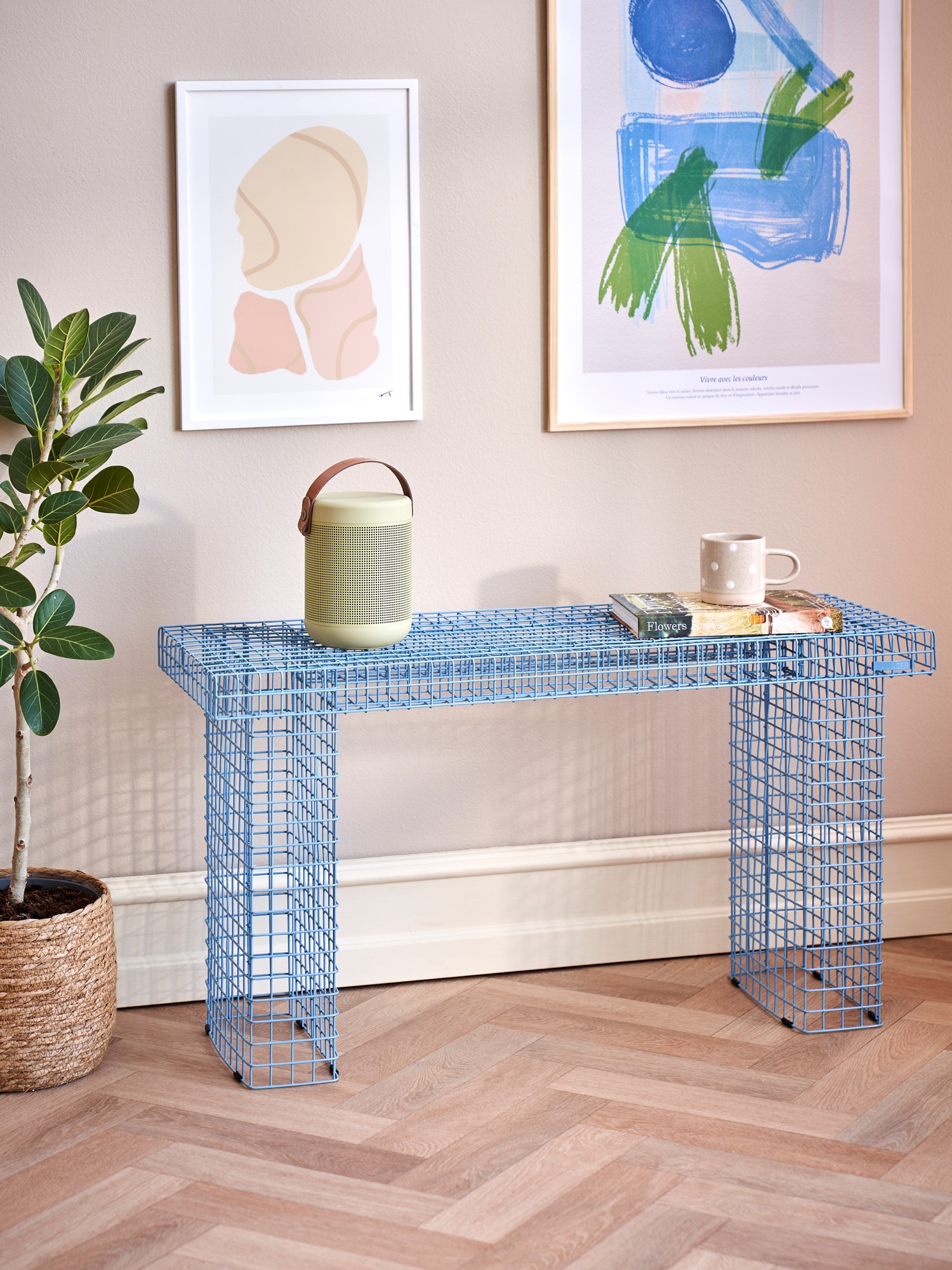WIRE BENCH Bænk | Metal. 90 x 31,5 x 50 cm. | Smokey Blue | Kalager Design