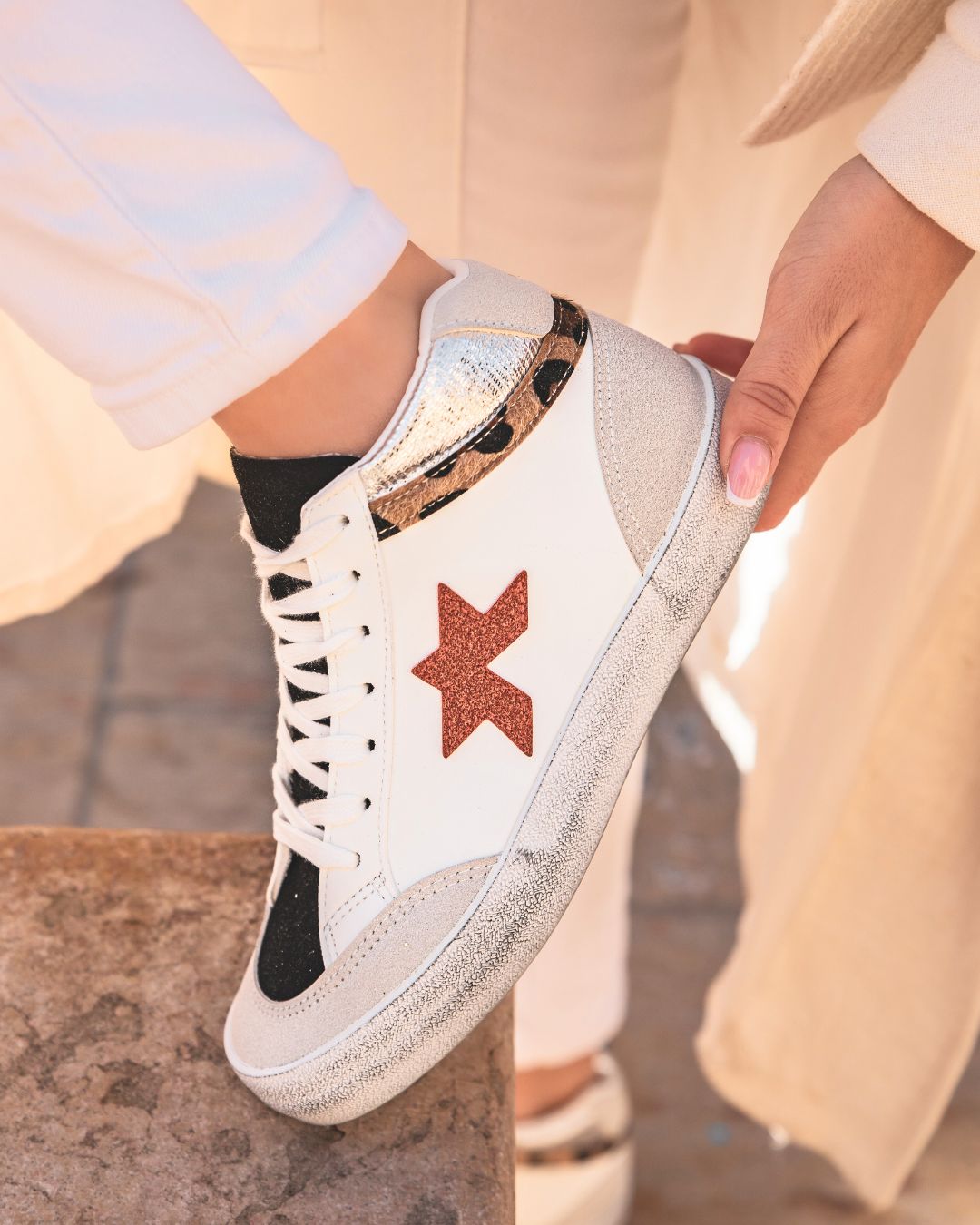 Basket femme blanche montante à lacets étoile - Prisca