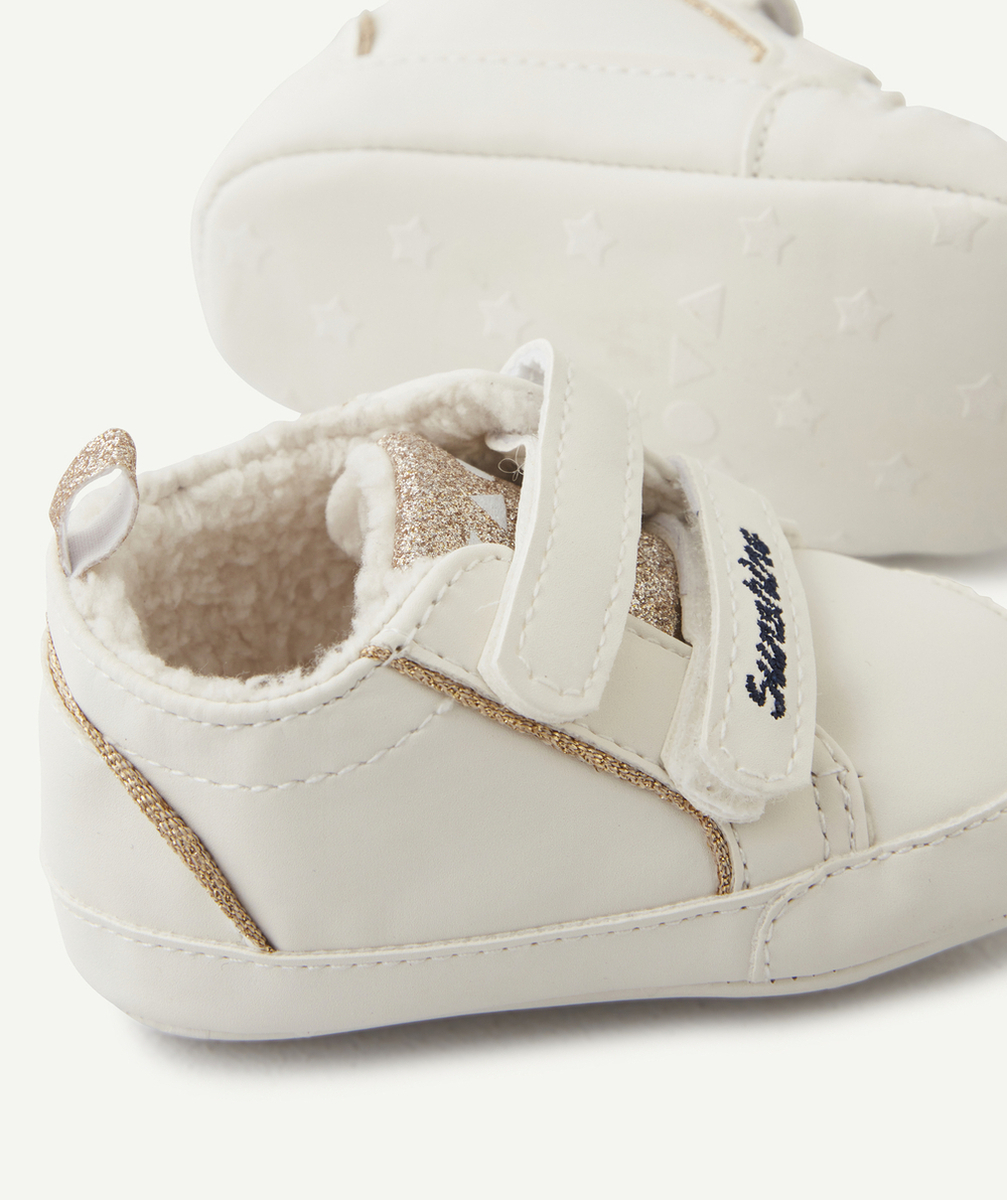 CHAUSSONS STYLE BASKETS BÉBÉ BLANCHE AVEC PAILLETTES