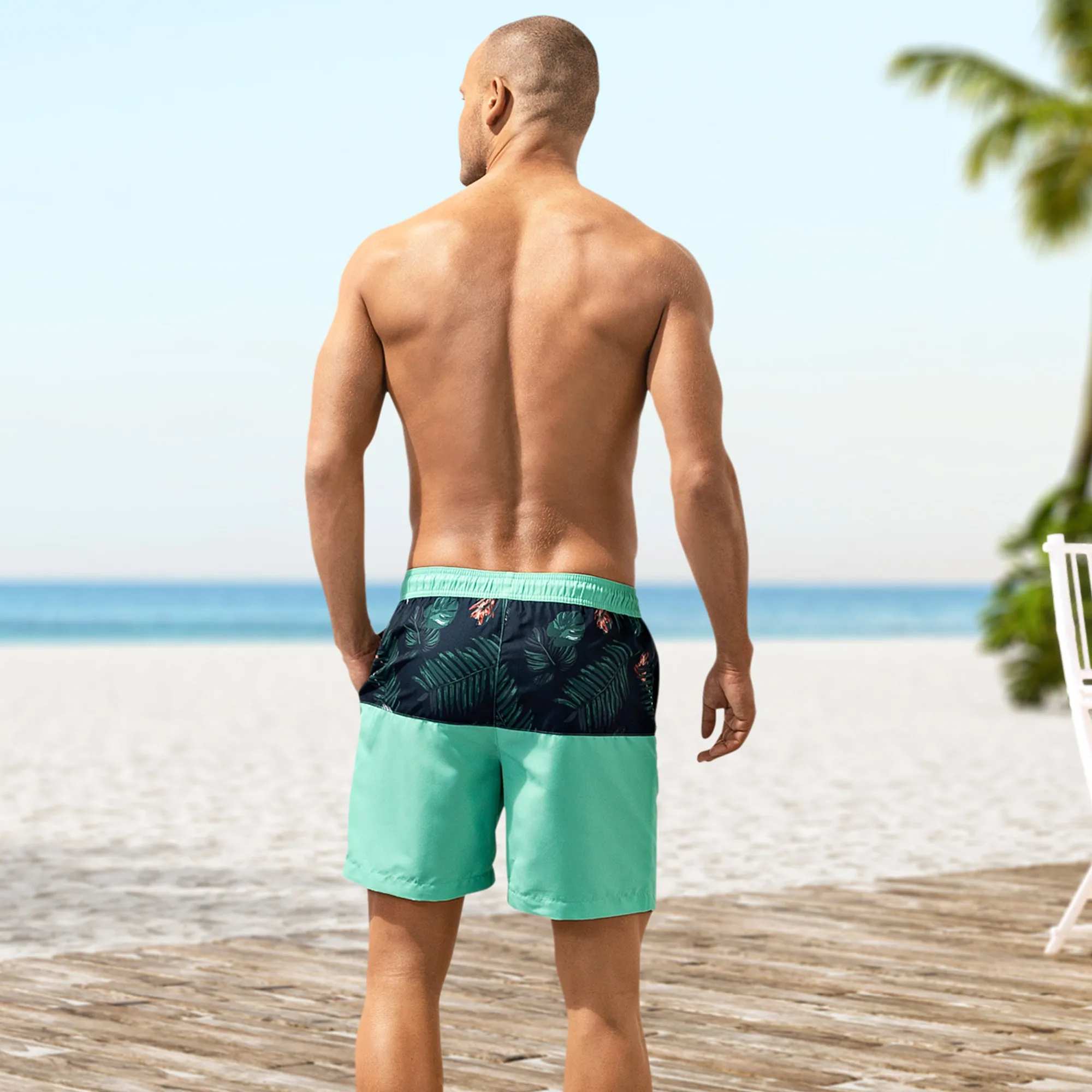 Herren-Badeshorts mit Kontrast-Einsatz