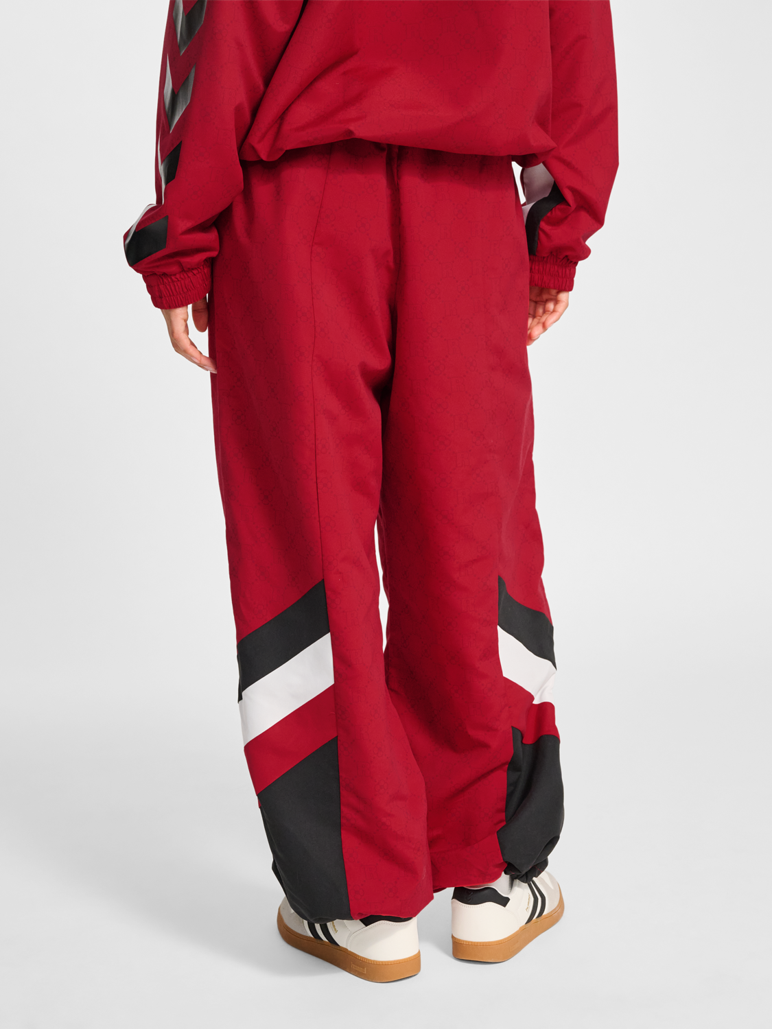 hmlTRACKSUIT PANTS DBU ROTATE