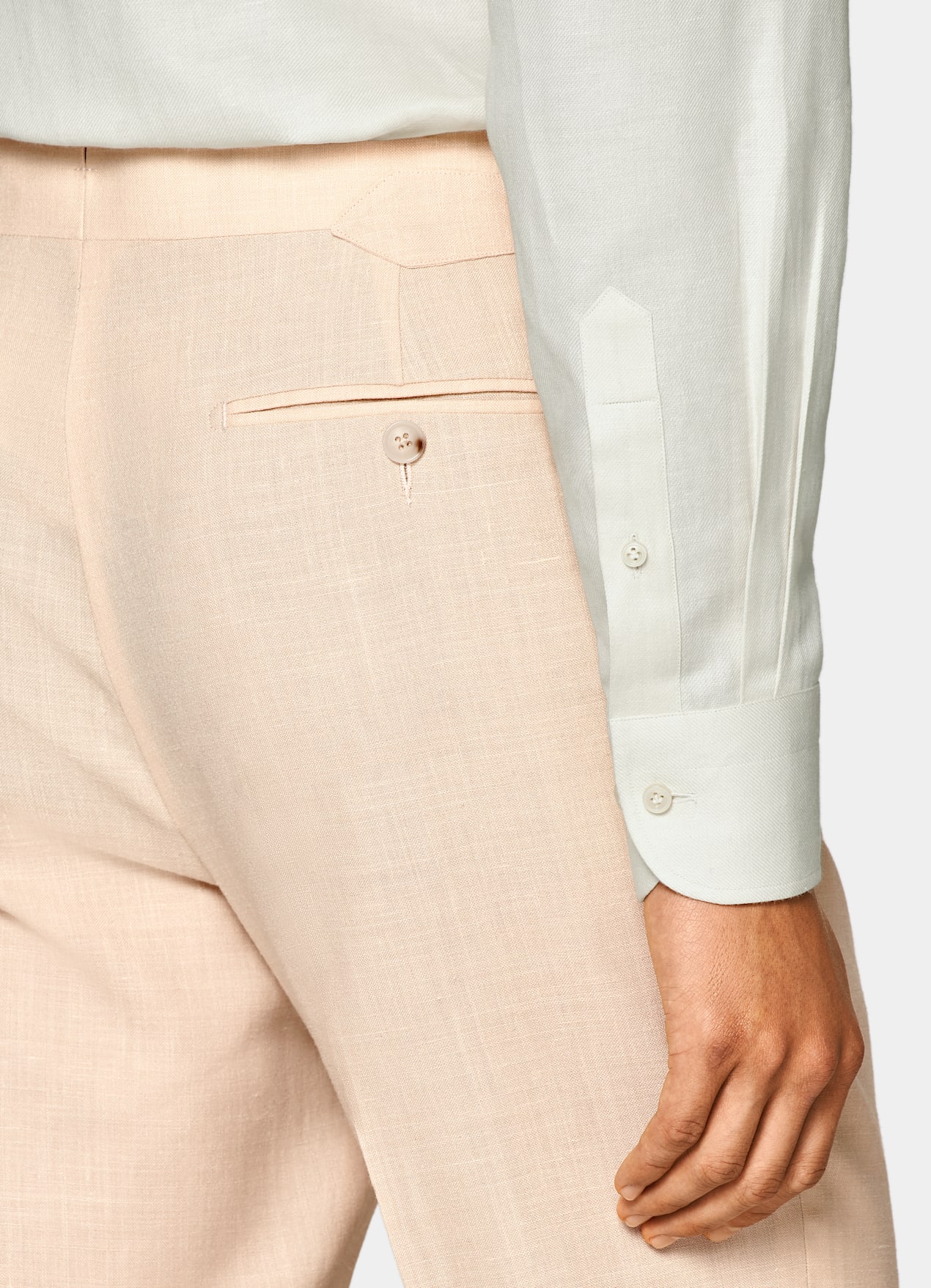 Costume Havana coupe Tailored rose clair
