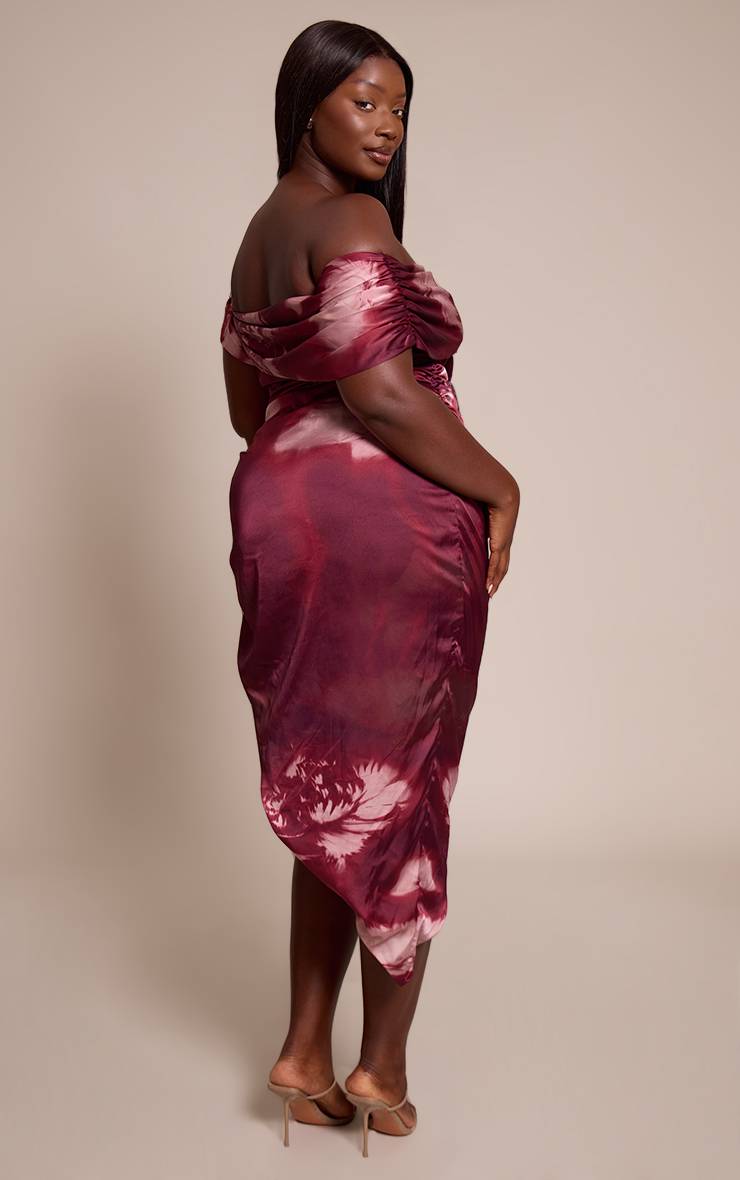 Prune Robe Grande Taille Bardot À Imprimé Floral Et Ourlet Asymétrique