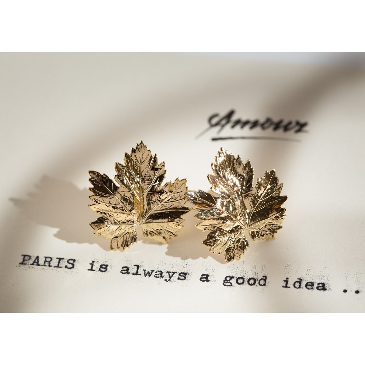 maxi boucles d'oreilles puces feuilles doré à l'or fin - HÉRA