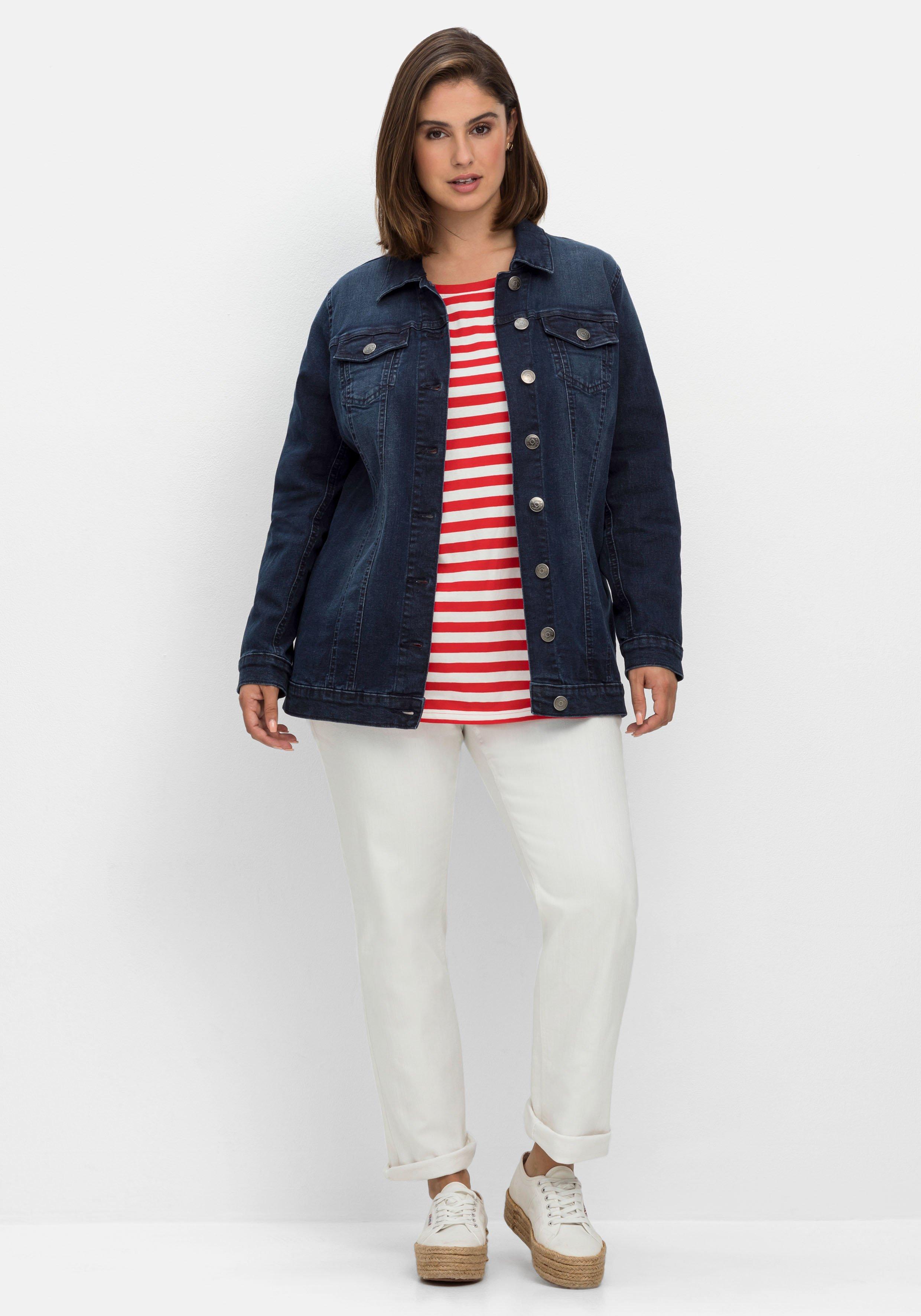 Jeansjacke in taillierter Form, mit Brusttaschen