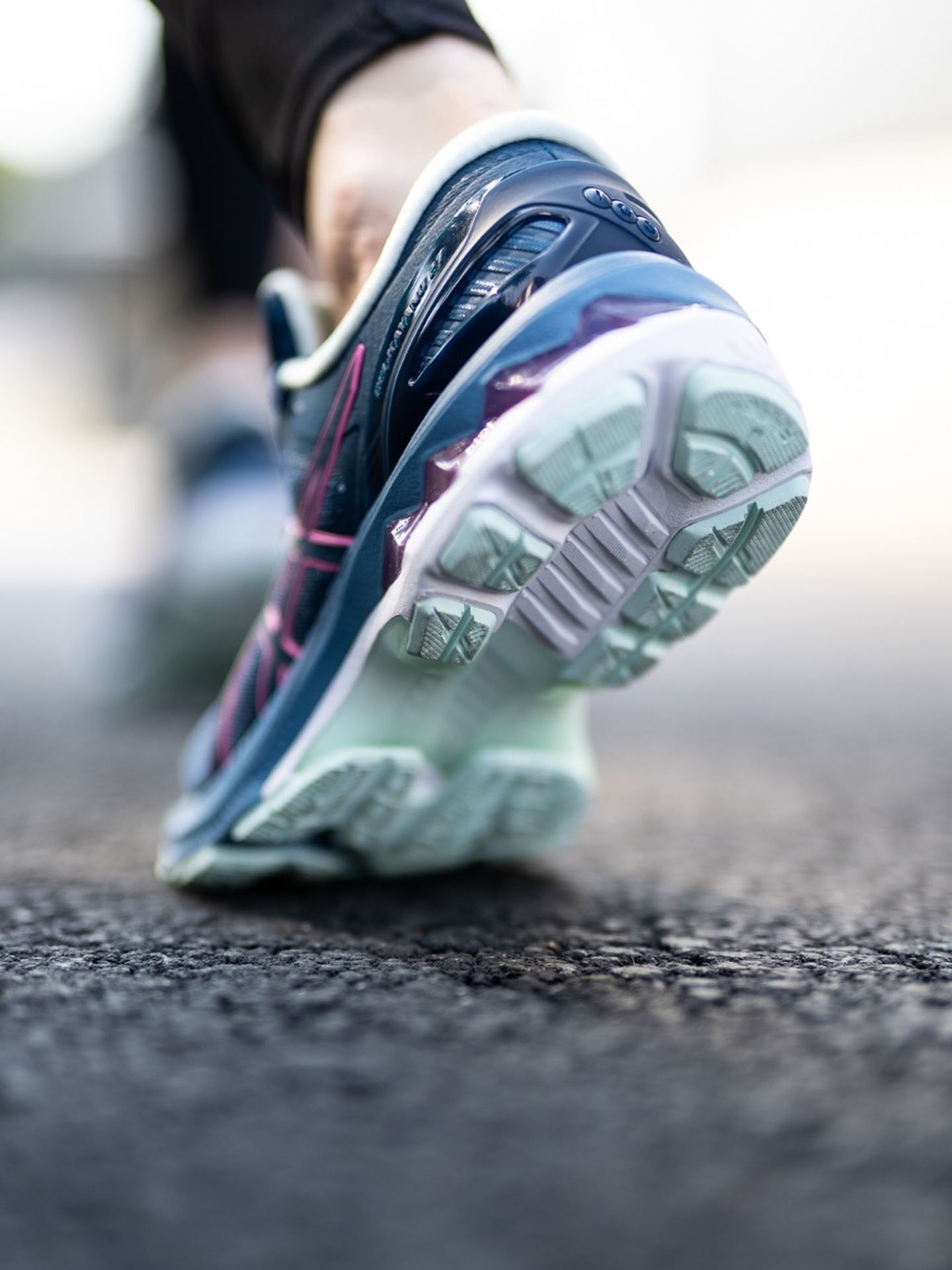 Gel-Kayano 27