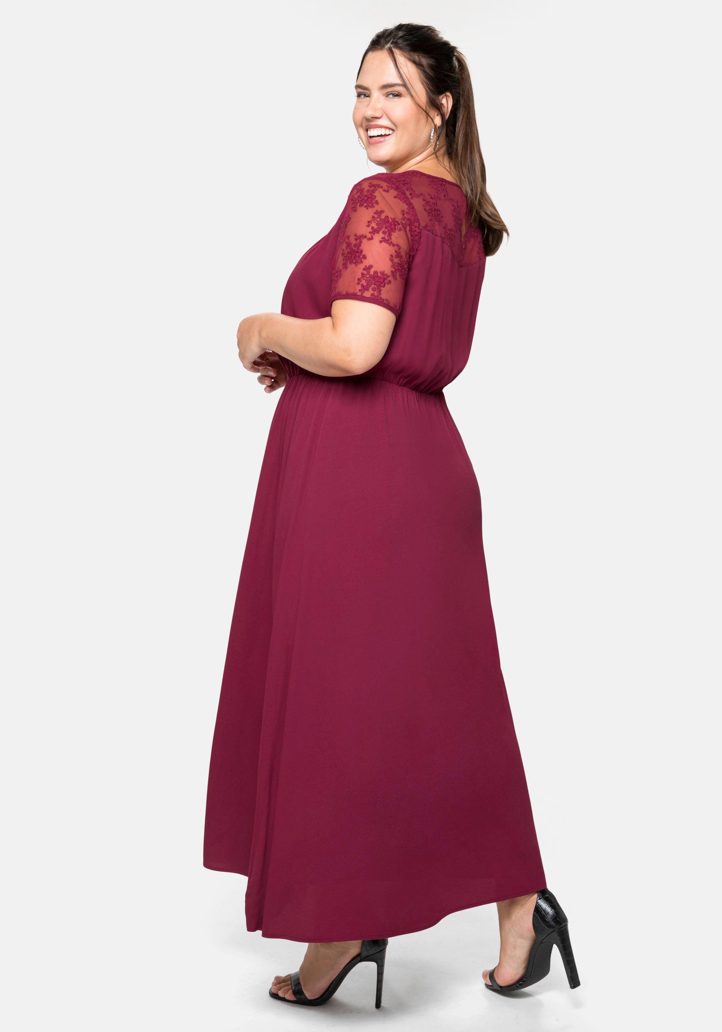 Abendkleid in Maxilänge, mit transparenter Spitze