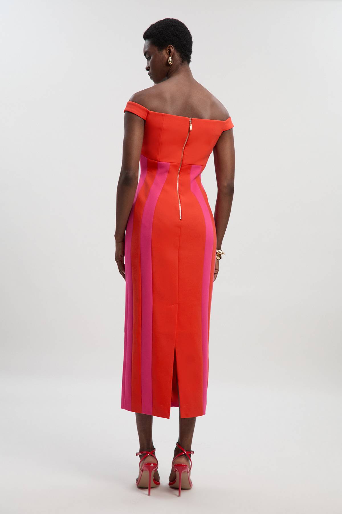 KarenMillen Robe Midi Bardot Ajustée à Blocs de Couleurs en Tissu Stretch Compact