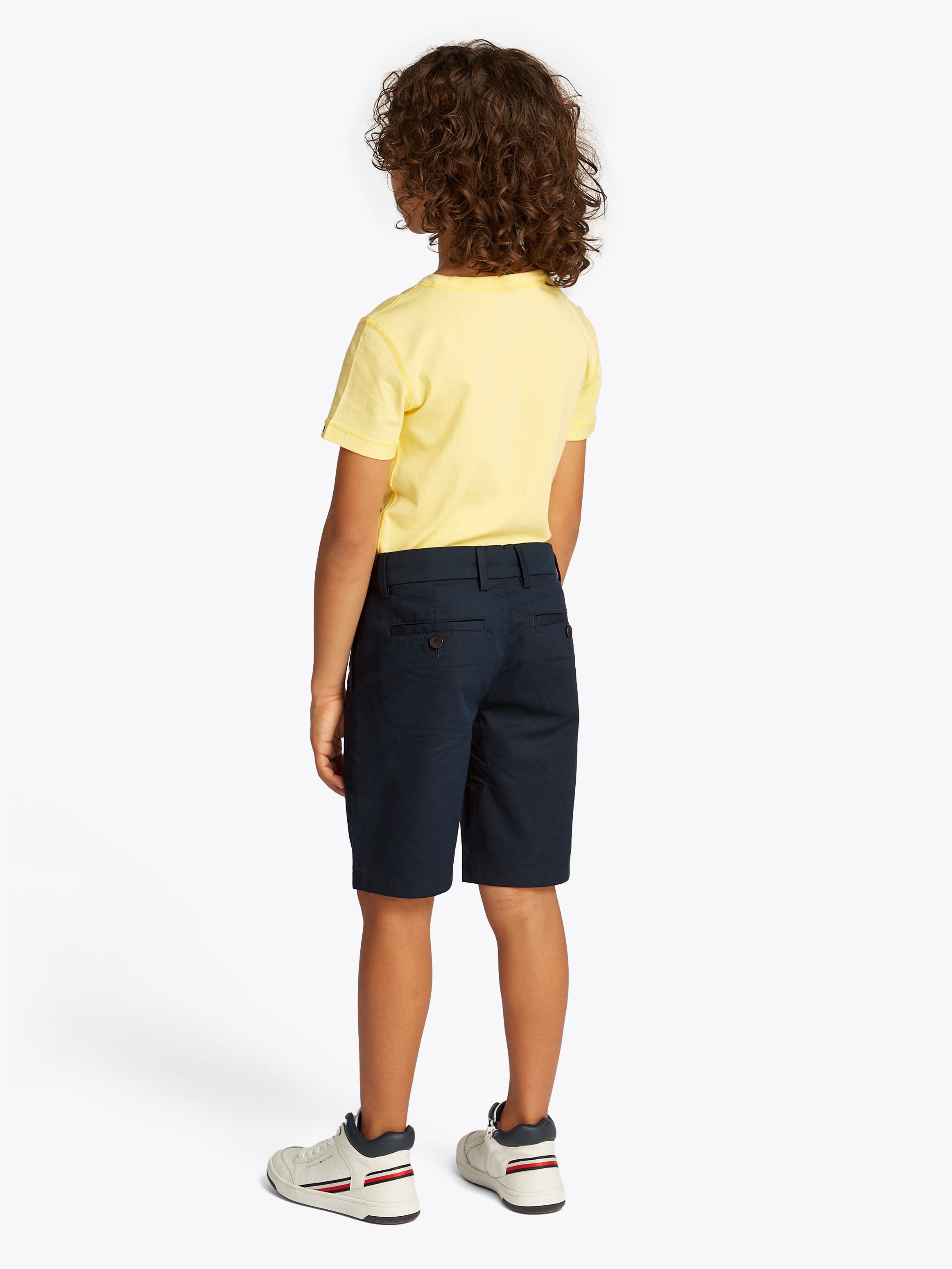 Tommy Hilfiger Shorts »1985 CHINO SHORT«  mit Logostickerei
