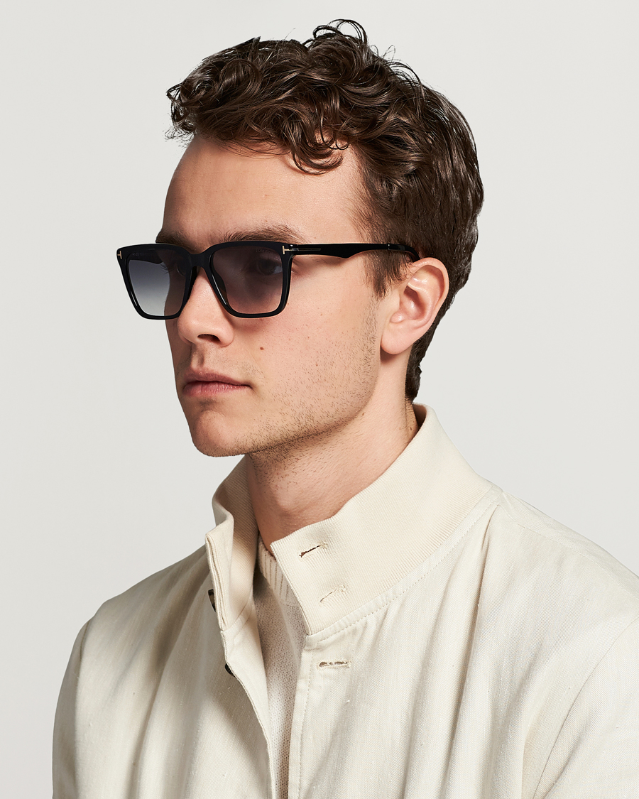 Tom Ford Garrett Sunglasses Shiny Black/Gradient Smoke