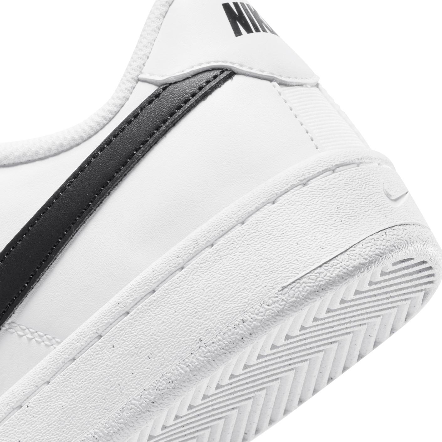 Nike Court Royale 2 Next Nature Sneakers Wit Zwart