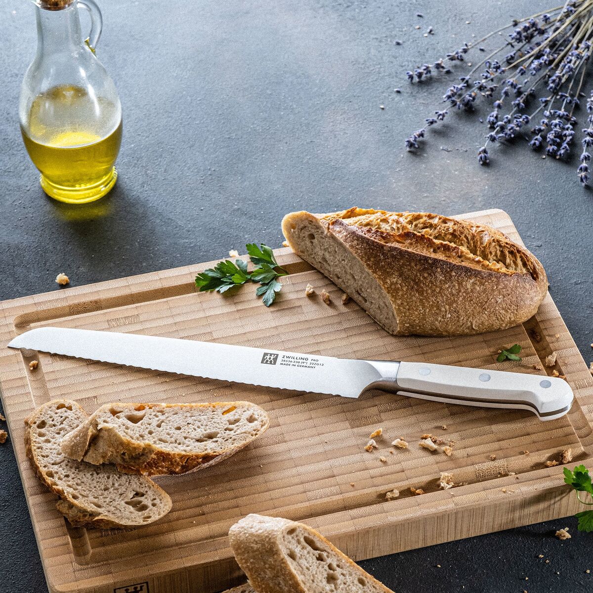 Pro Le Blanc taggete brødkniv 23 cm