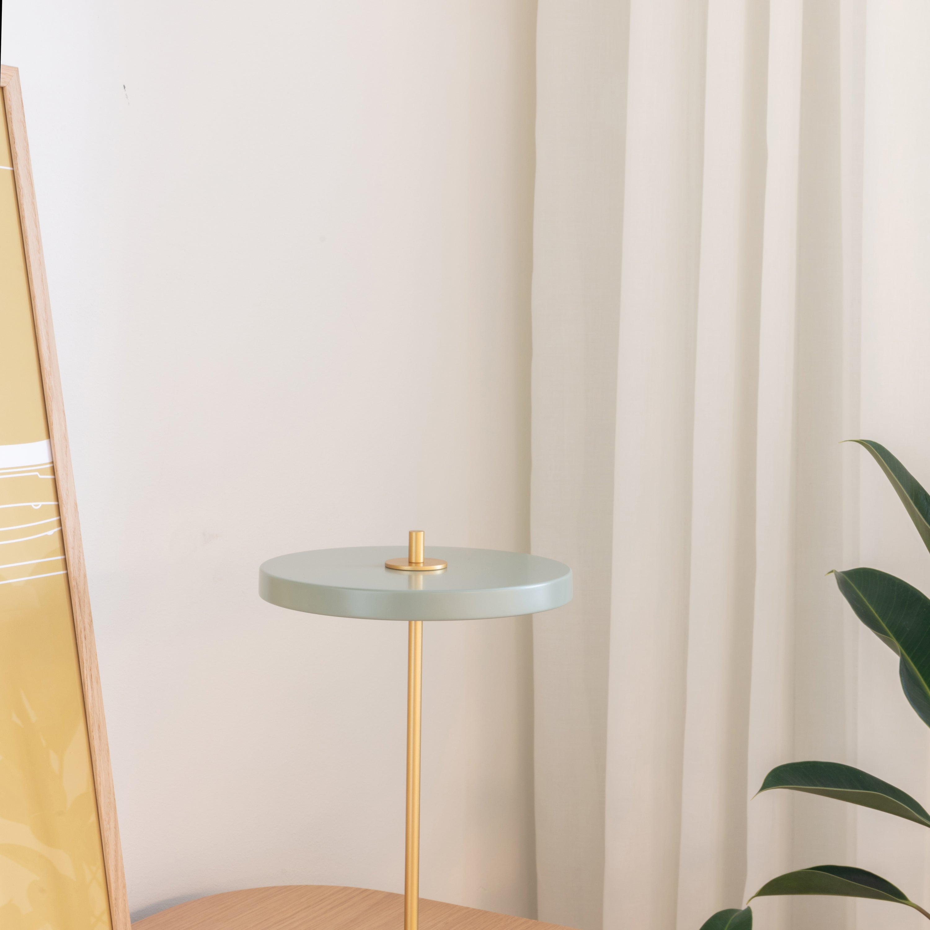 Umage Asteria Move Tafellamp - Nuance Olive