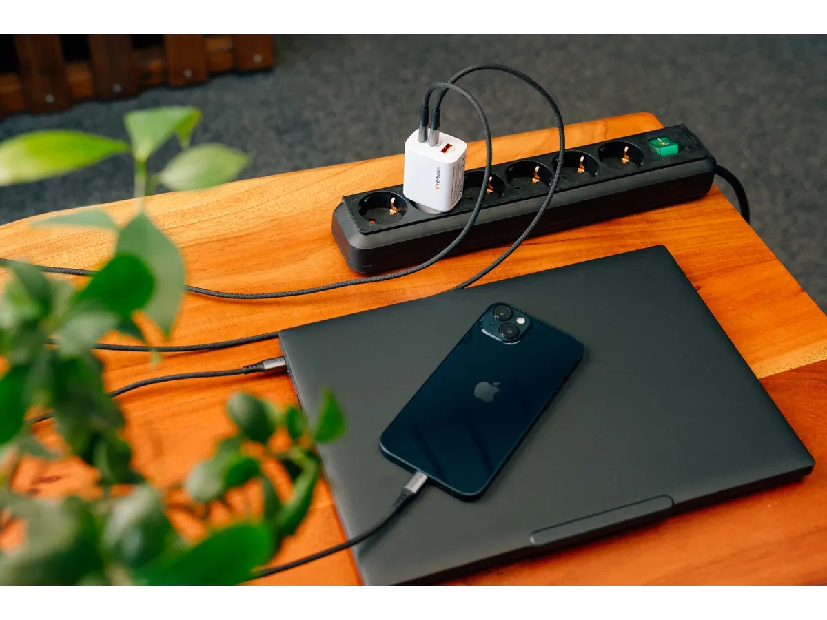 (65W) Essentials Dual USB C / USB A GaN Ladegerät Netzteil (32353) - Weiss