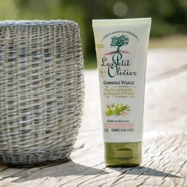 Le Petit Olivier - Esfoliante Facial - Pó Natural de Semente de Azeitona 75ml