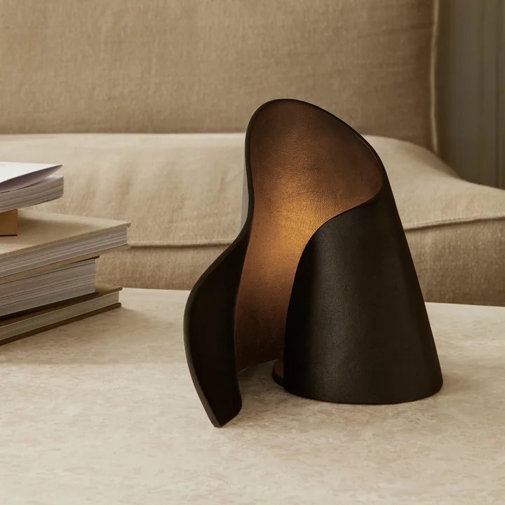 Ferm Living - Oyster Tischleuchte, schwarz