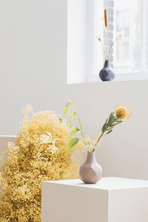 Zuiver Bloom vaas ivory