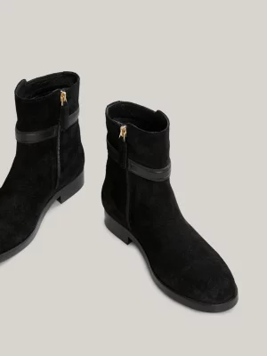 Botas de cano curto com tira de camurça, modelo Essential, de alta qualidade.