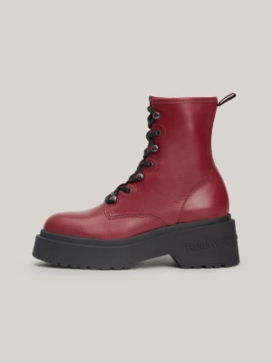 Botas robustas de couro com cadarço