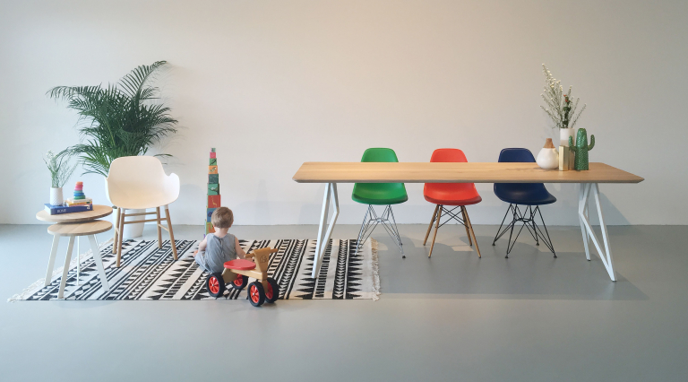 Studio HENK Butterfly tafel 200x90 zwart frame, hardwax light 3041, verjong afgerond