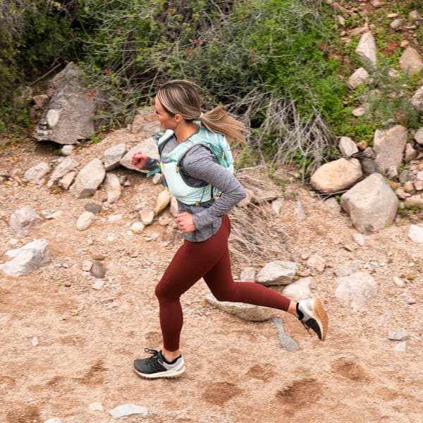Sac trail ULTIMATE DIRECTION MOUNTAIN VESTA 6.0 ONYX