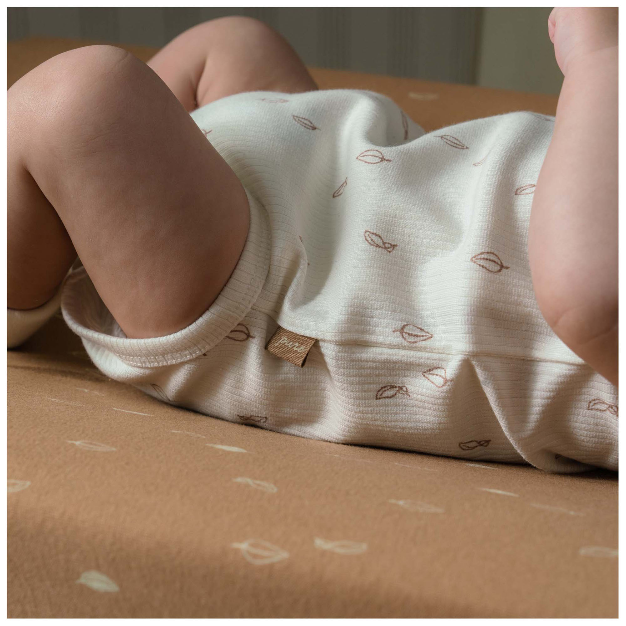 Prénatal newborn romper rib Pure mouwloos bladeren beige