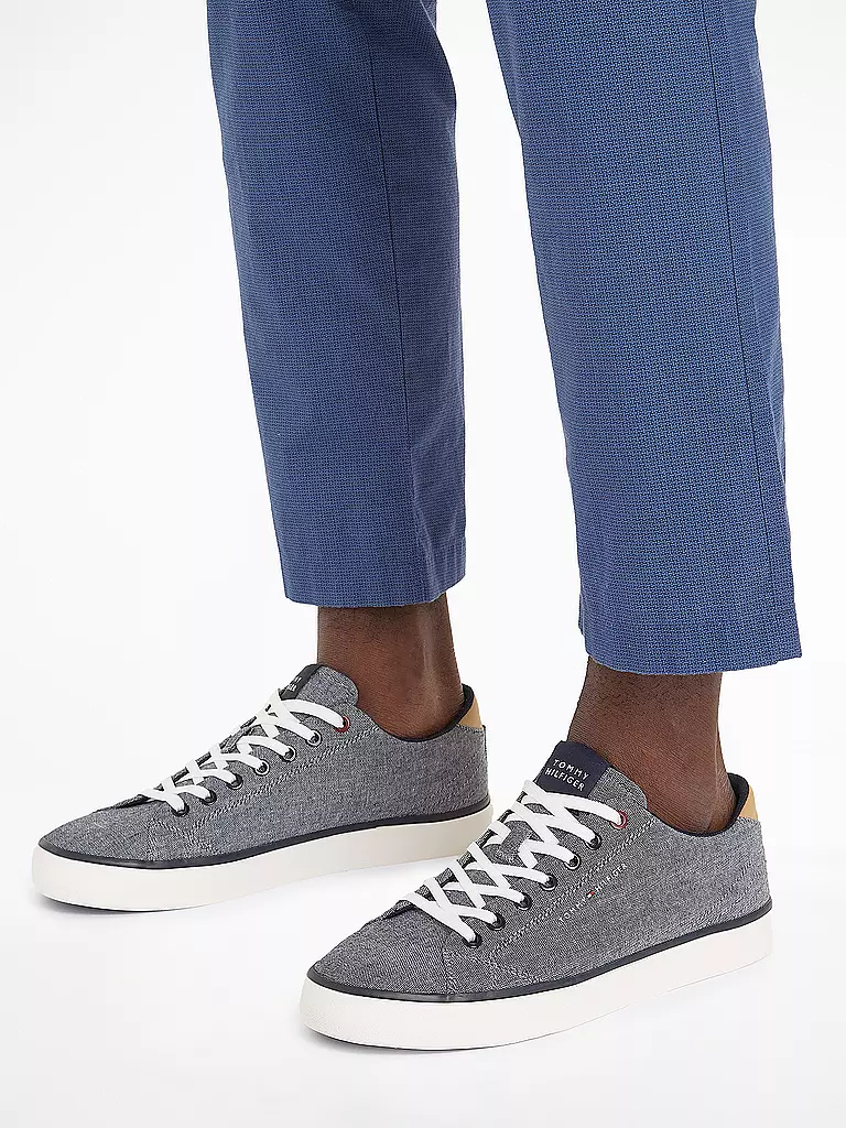 TOMMY HILFIGER Sneaker HI VULC grau