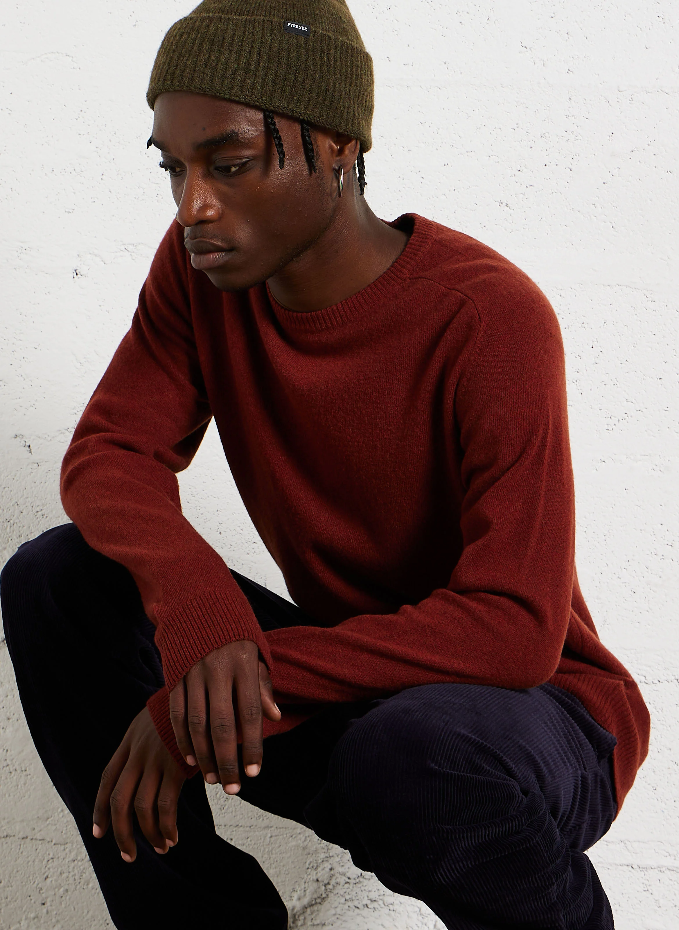 Pull col rond regular-fit en laine| Rouge