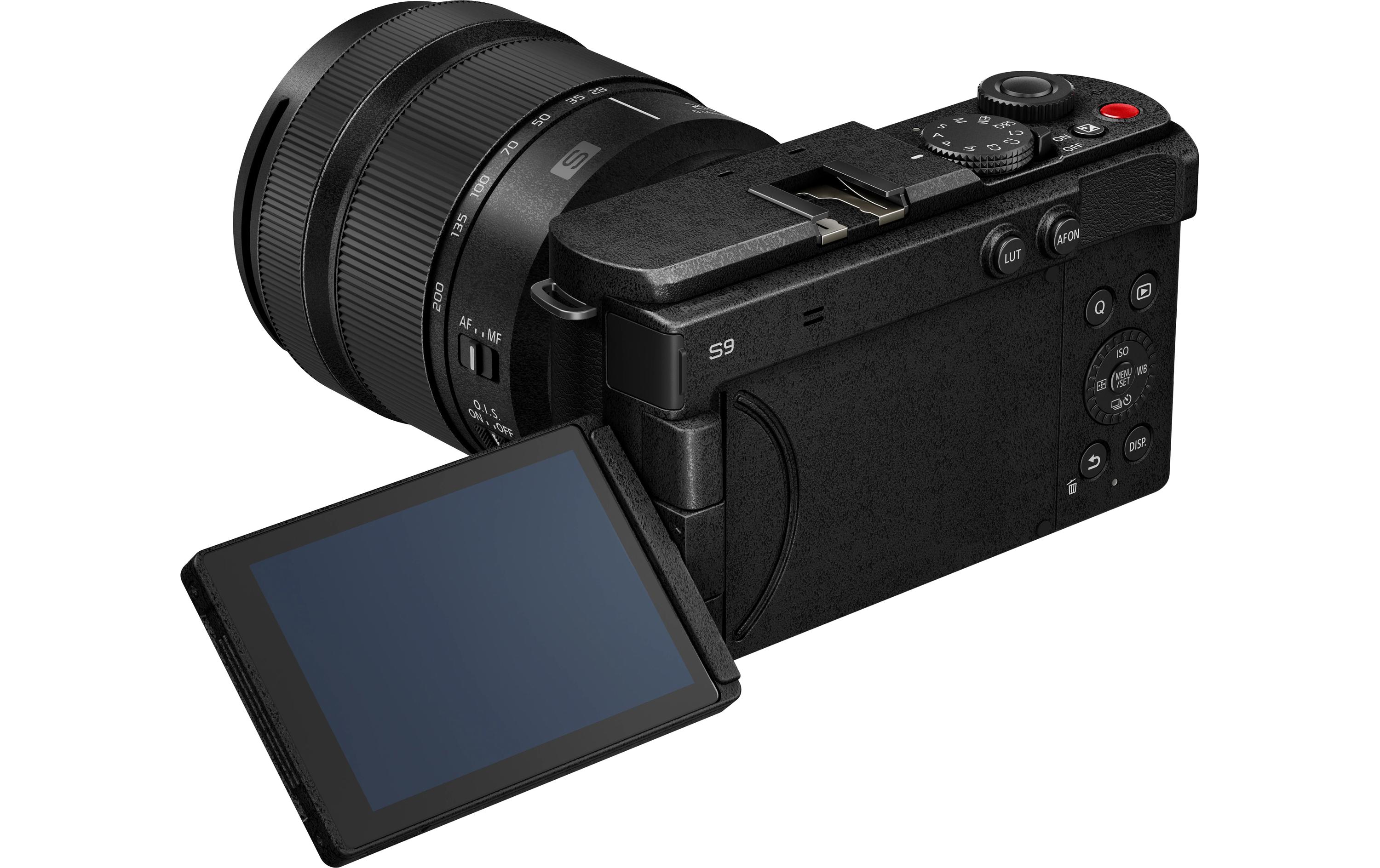Fotokamera LUMIX S9 Kit 28–200mm F/4–7.1 Objektiv<br>Kompakte Open-Gate spiegellose Vollformatkamera inklusive Objektiv