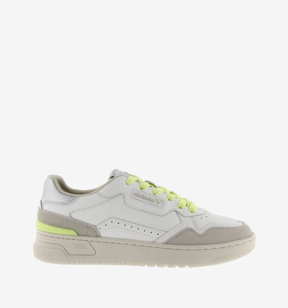 C80 - SOFT NEÓN Baskets rétro détails argent pour femme PLATA