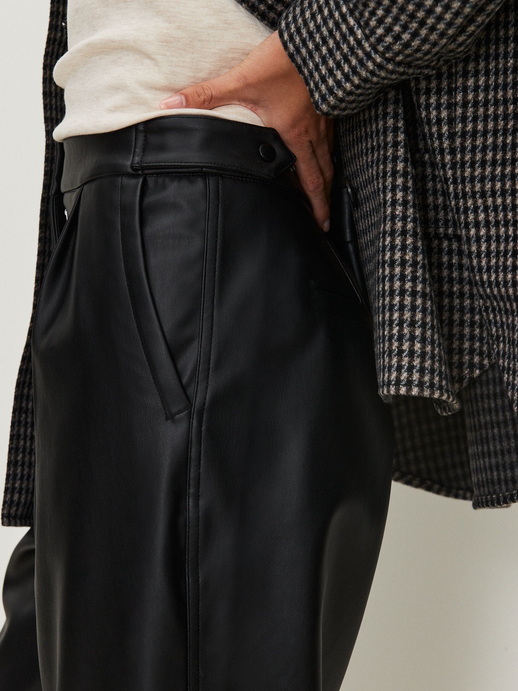 Zwart - Broek met benen van imitatieleer