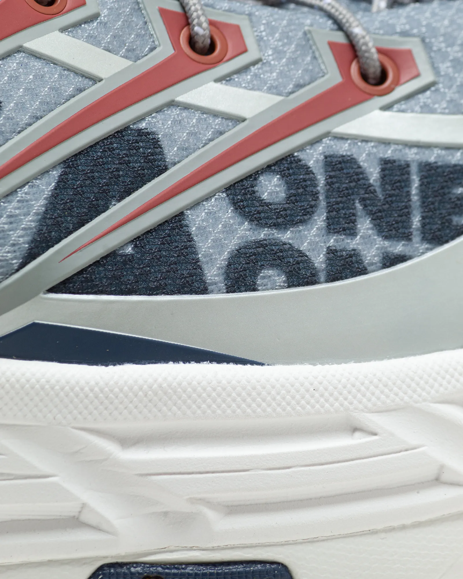 Hoka One One Mafate Three2