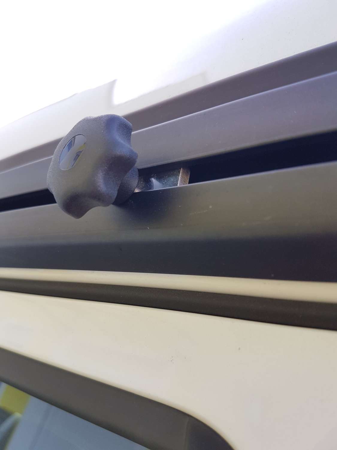 BusBoxx C-Schienenriegel VW T5 / T6 / 2 Stück