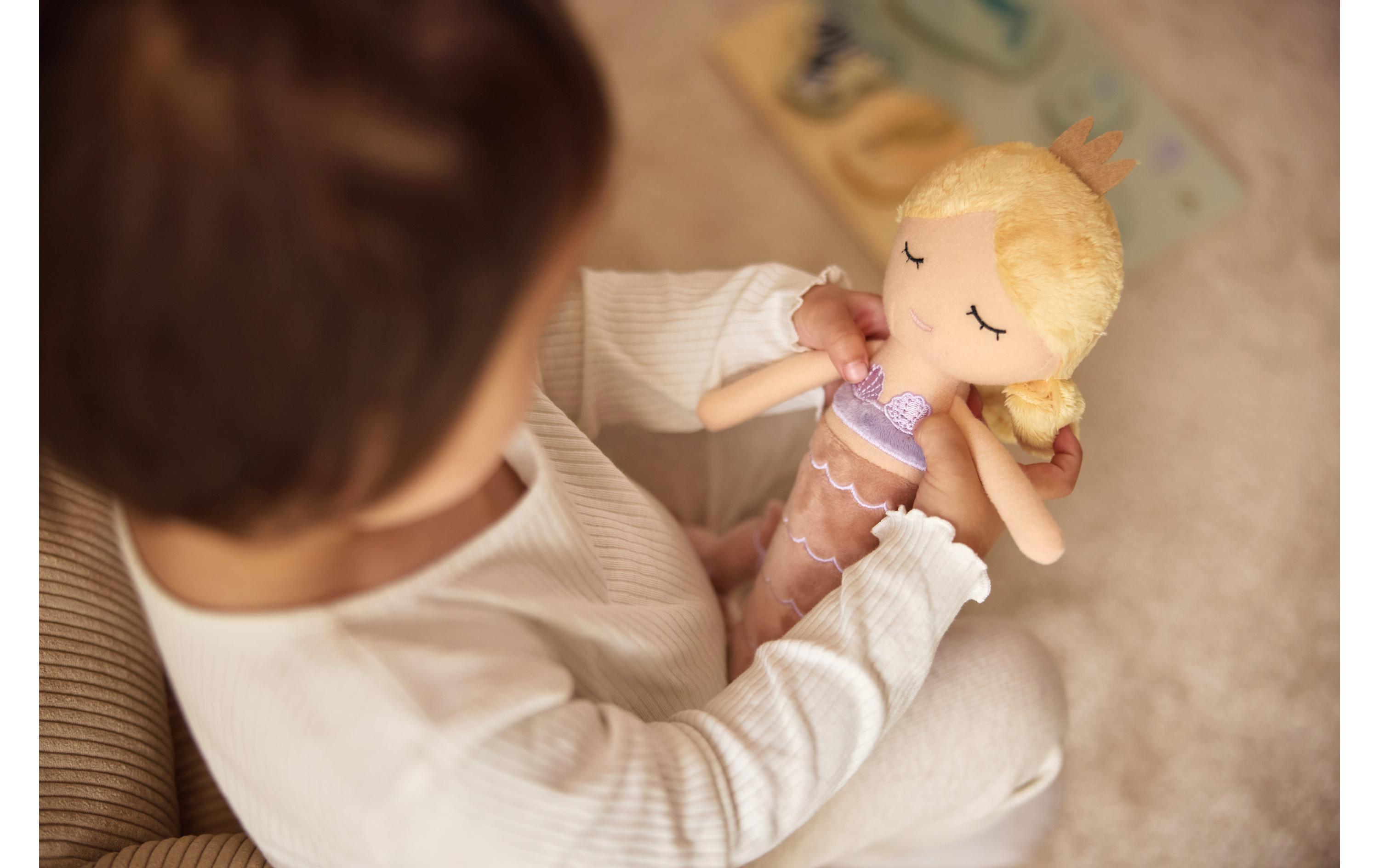 Stoffpuppe Mermaid Ella 31 cmNiedliche Plüsch-Puppe für unendliche Kuschelmomente