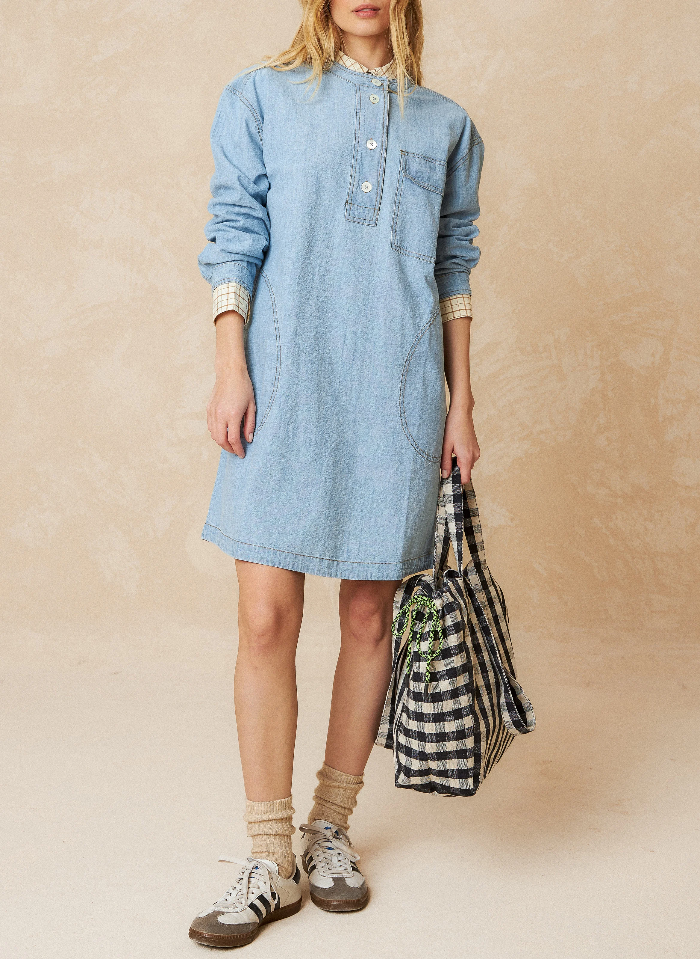 Robe courte col rond en denim | Bleu