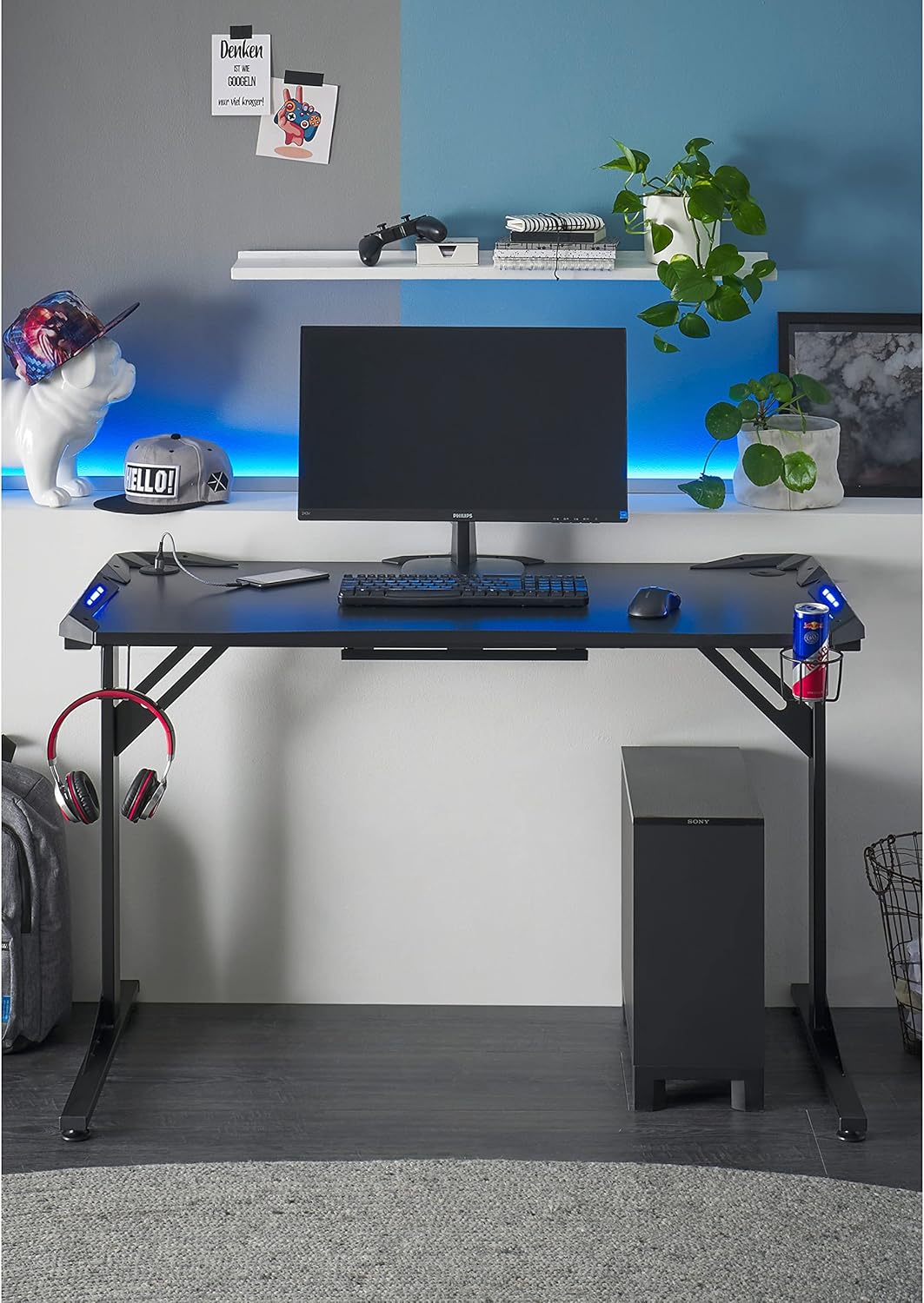 Stella Trading BC 3110 Gaming Tisch in Schwarz, Carbon-Optik - Gaming Schreibtisch mit LED-Beleuchtung, USB-Anschlüssen & Getränkehalterung - 119 x 78 x 60 cm (B/H/T)