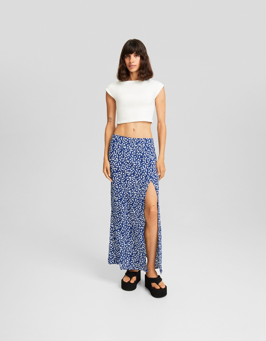 Saia midi com estampa floral e fenda