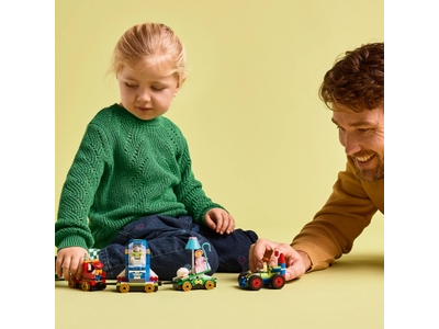 LEGO Toy Story feesttrein en RC auto (43264)