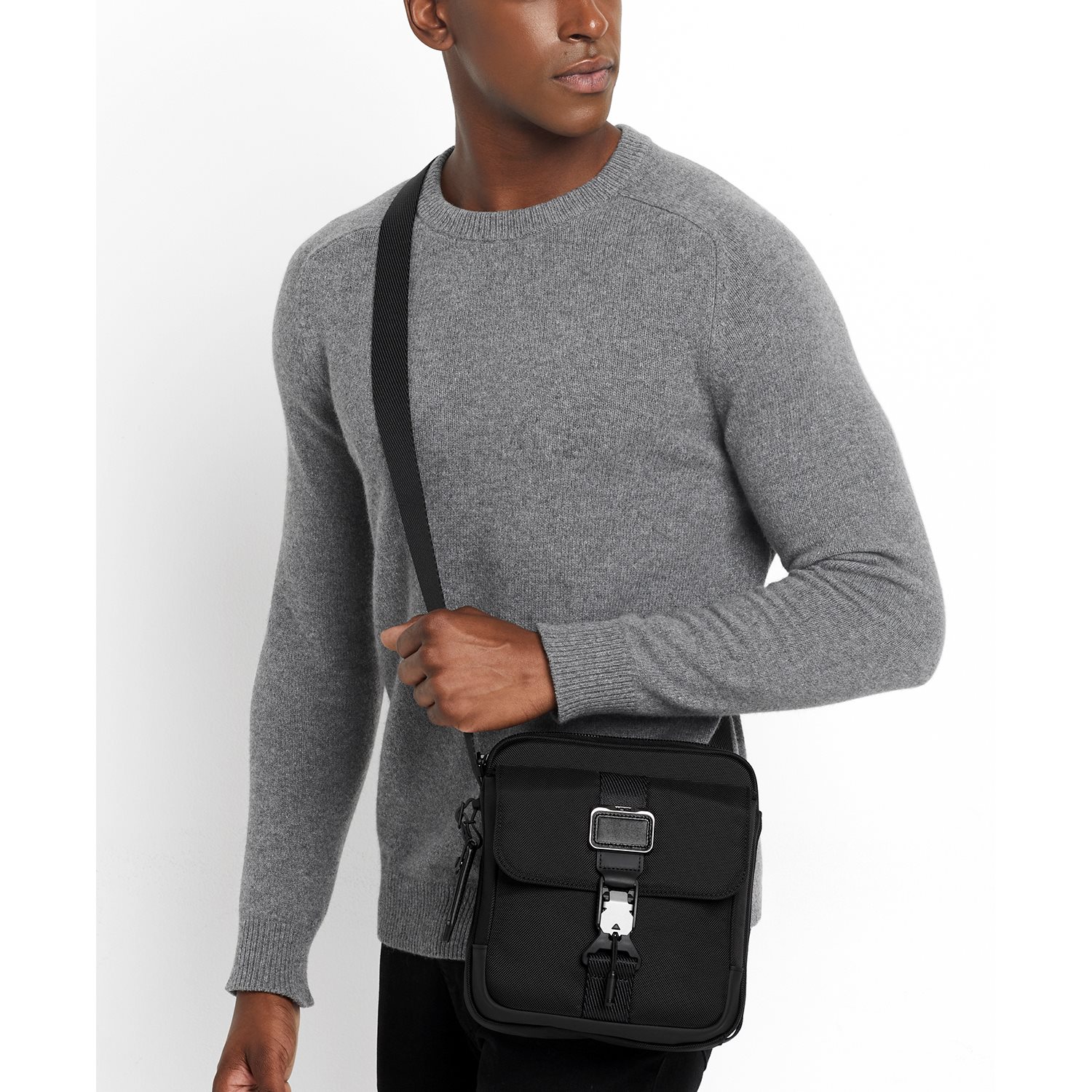 Tumi Alpha Bravo Barksdale Junior Crossbody black