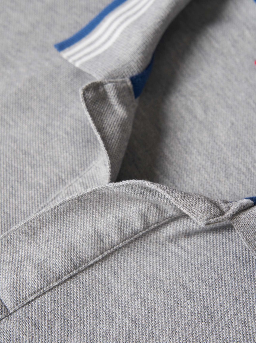 Polo piqué regular fit com riscas