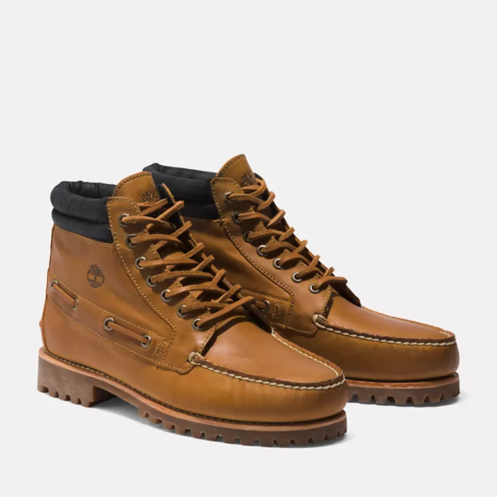 Bota Timberland Authentic Chukka de 7 ilhós para homem, na cor amarela.