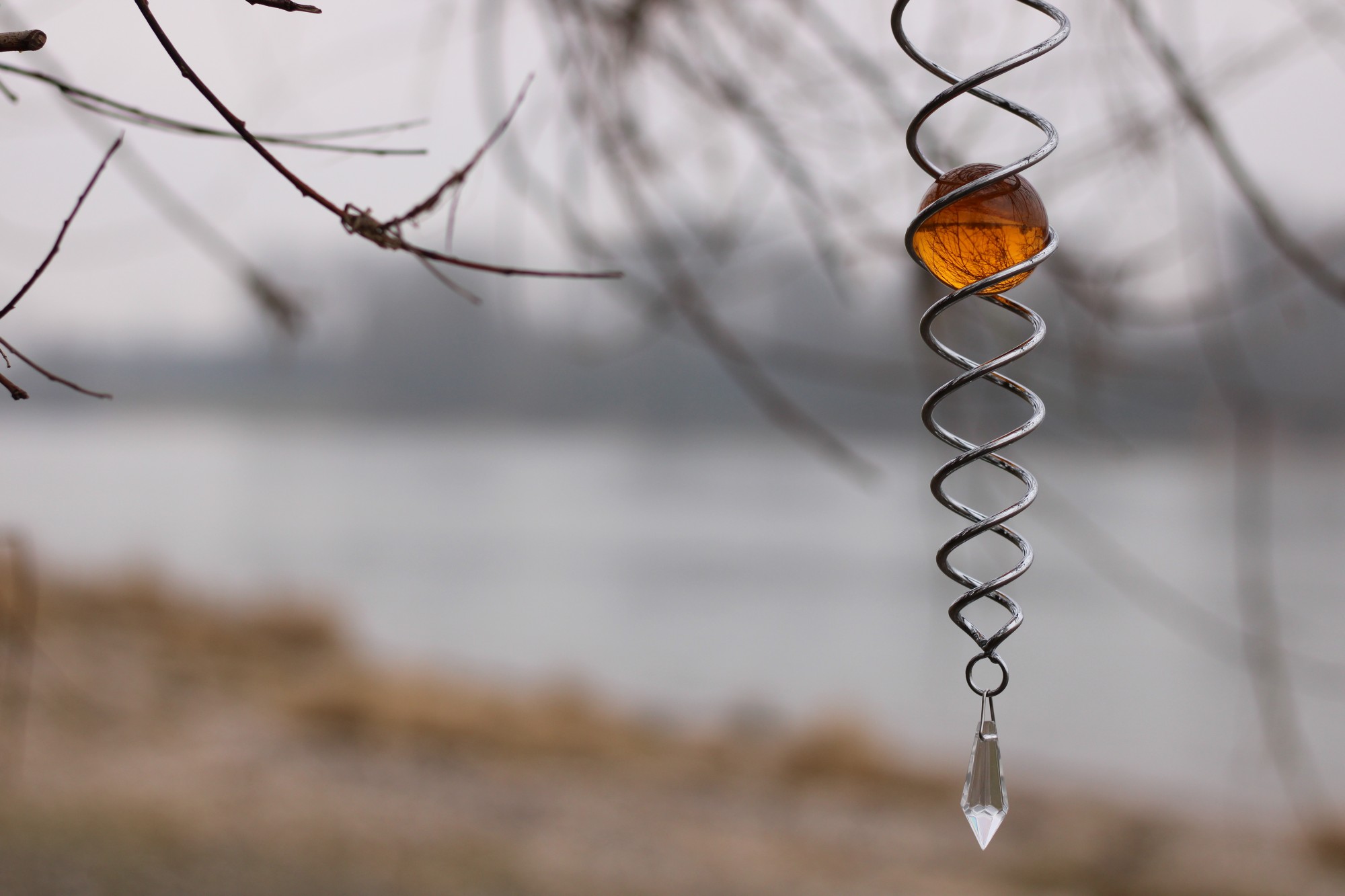 Windspiel Spirale, Stahl mit Bernstein-Glaskugel, H 40 cm, Ø 6 cm günstig bestellen