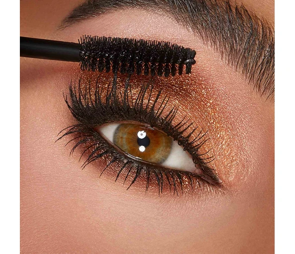 KIKO MILANO New Volume Attraction Volumizing MascaraBlack 01