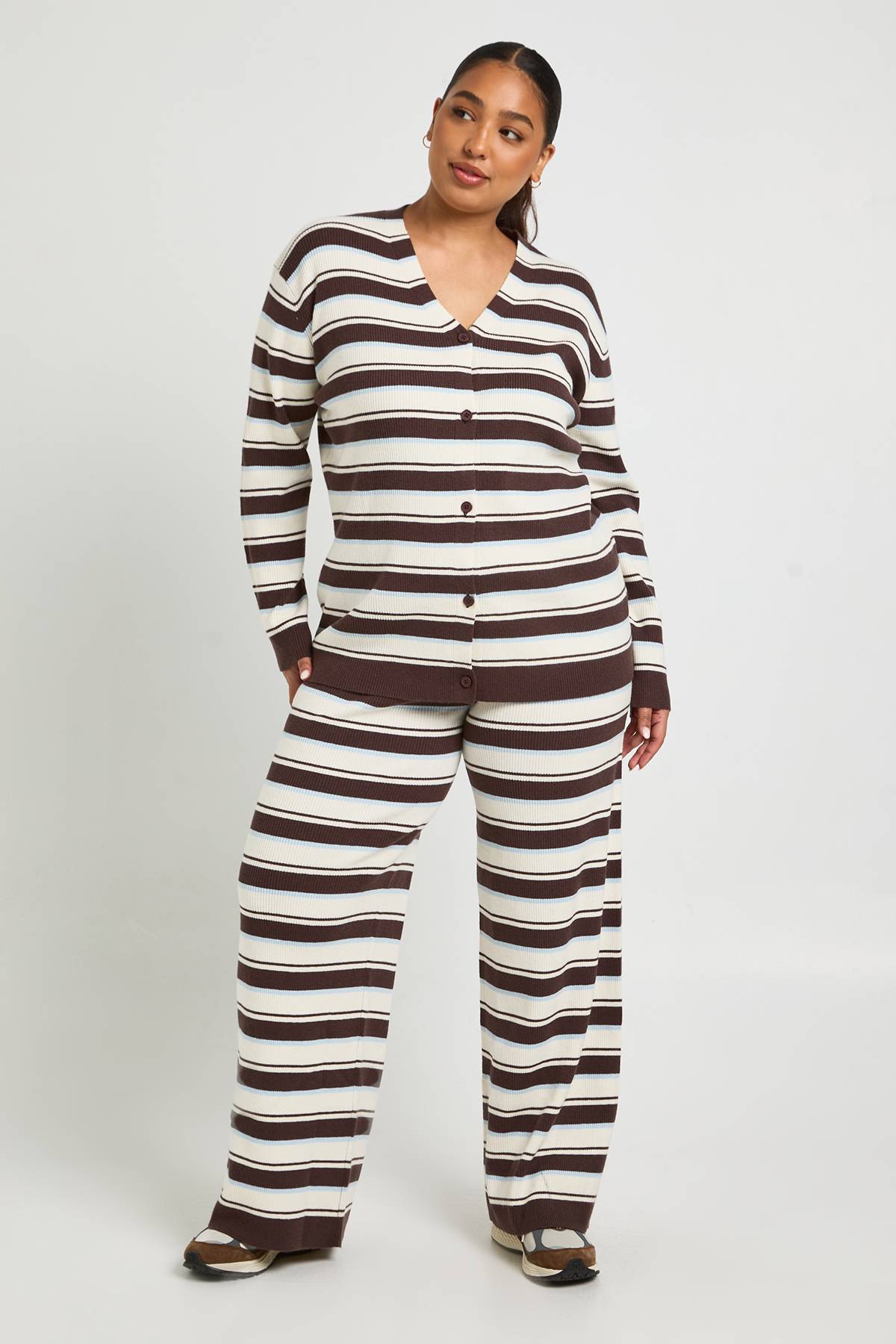 boohoo Ensemble Cardigan Boyfriend et Pantalon Large en Maille Côtelée Super Douce Grande Taille