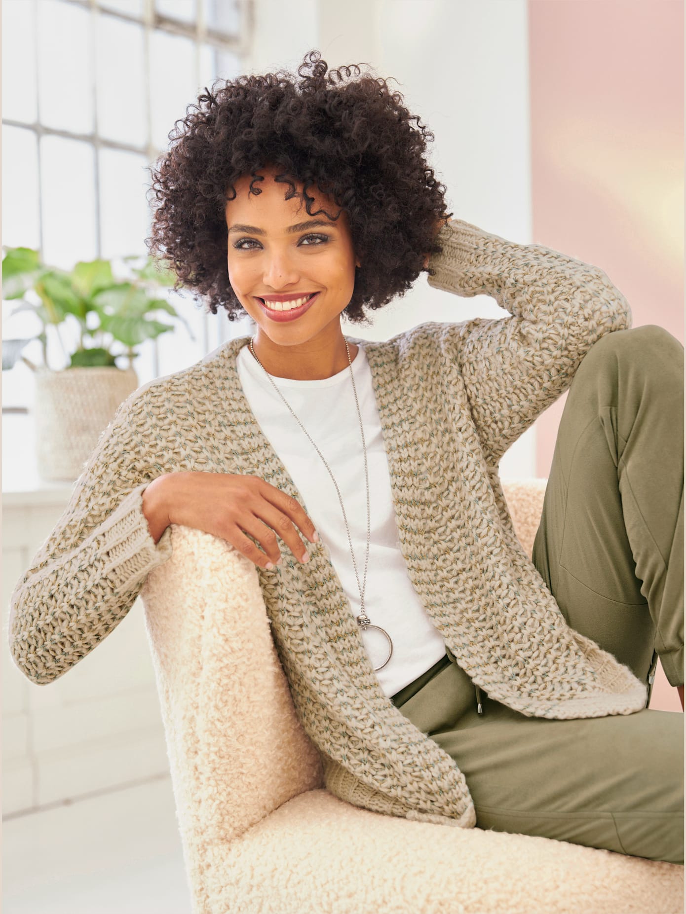 Cardigan motif tricoté décoratif