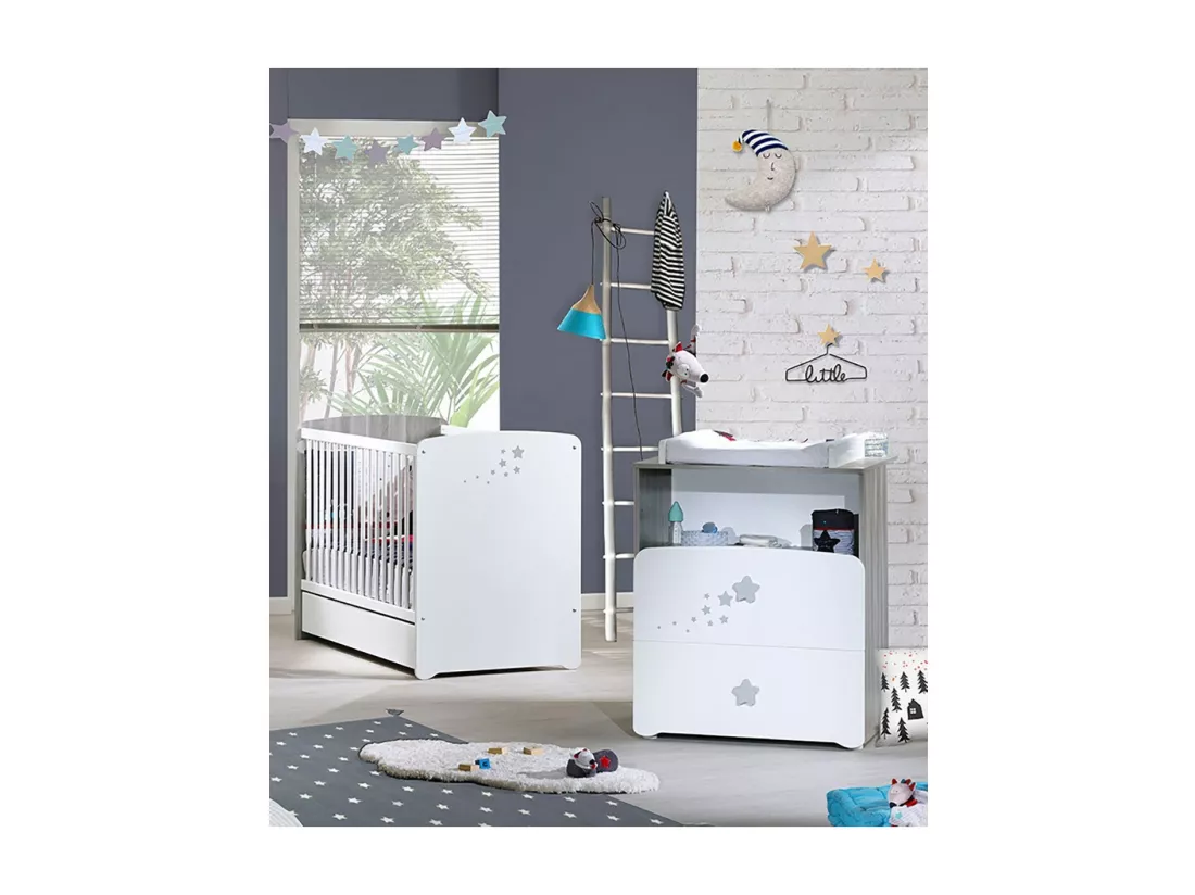 Chambre duo lit et Commode et une niche en bois blanc