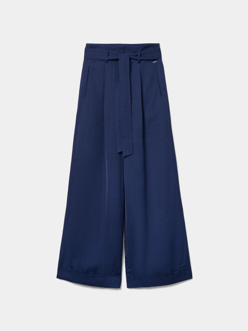 Calças pantalona em linho