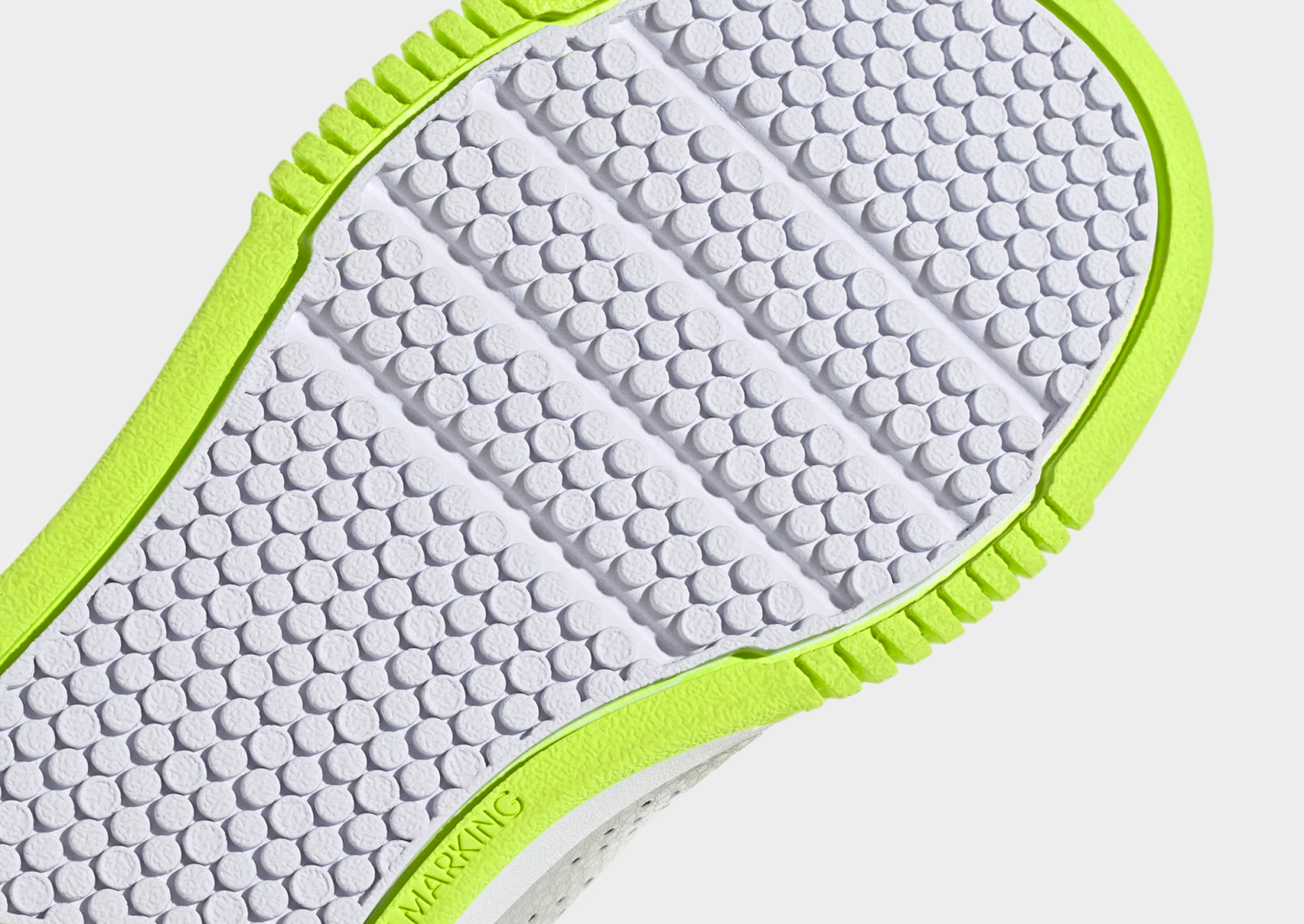 adidas Chaussure à scratch Tensaur