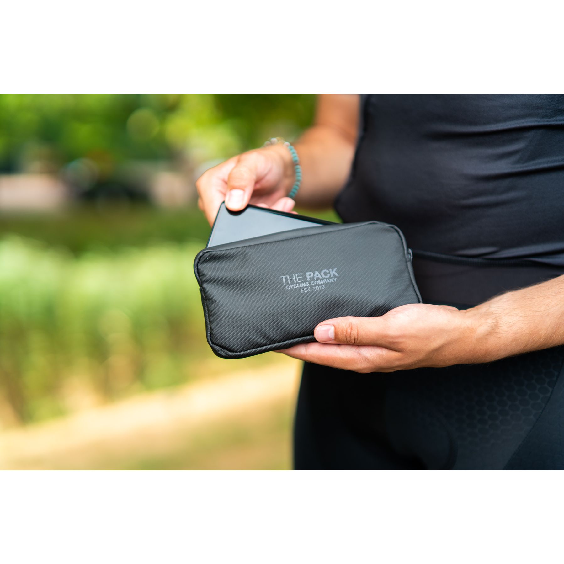 The Pack Essentials Case Basic